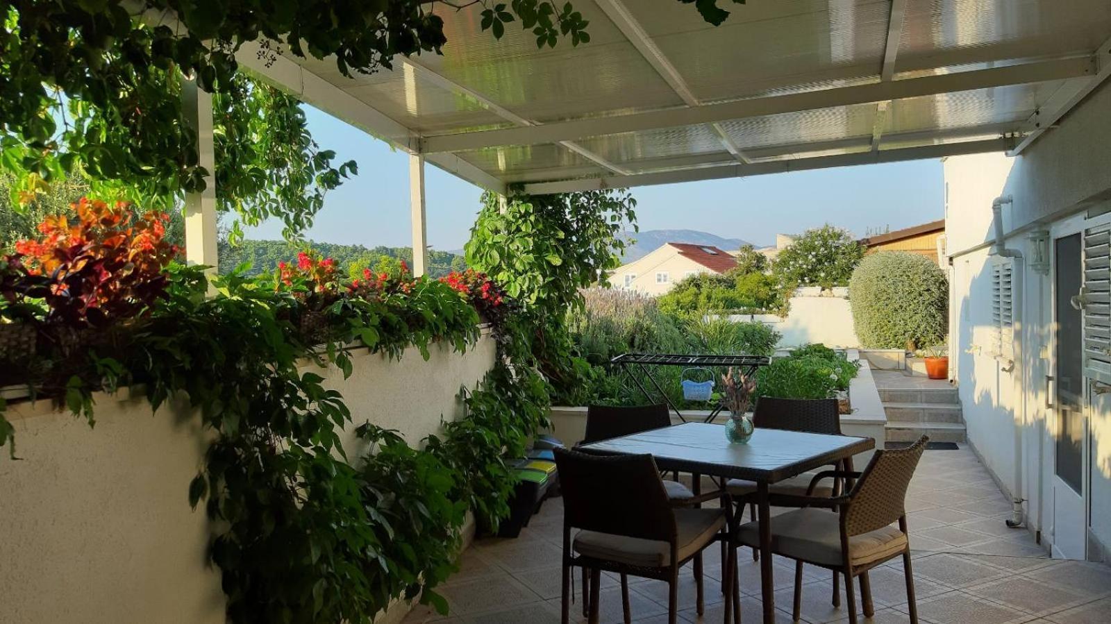 Studio Apartman Kornelija Лумбарда Экстерьер фото